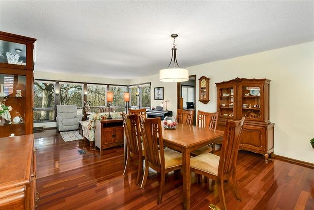 1800 Pine Ridge Drive, Leavenworth, KS 66048