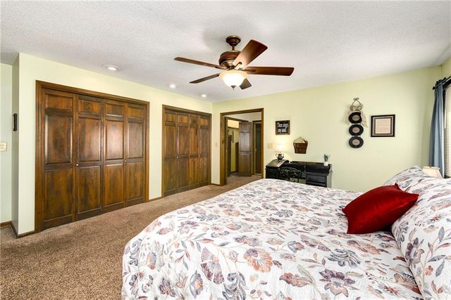 1800 Pine Ridge Drive, Leavenworth, KS 66048