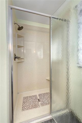 1800 Pine Ridge Drive, Leavenworth, KS 66048