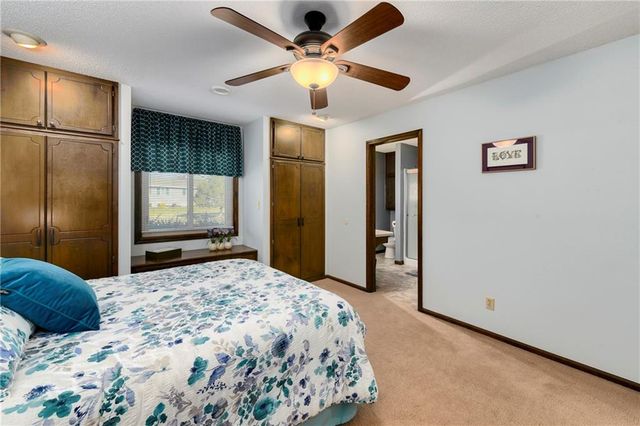 1800 Pine Ridge Drive, Leavenworth, KS 66048