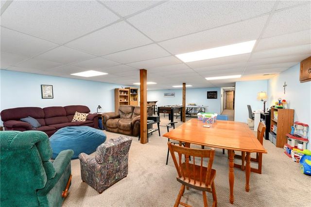 1800 Pine Ridge Drive, Leavenworth, KS 66048