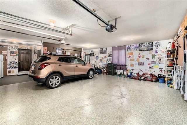 1800 Pine Ridge Drive, Leavenworth, KS 66048