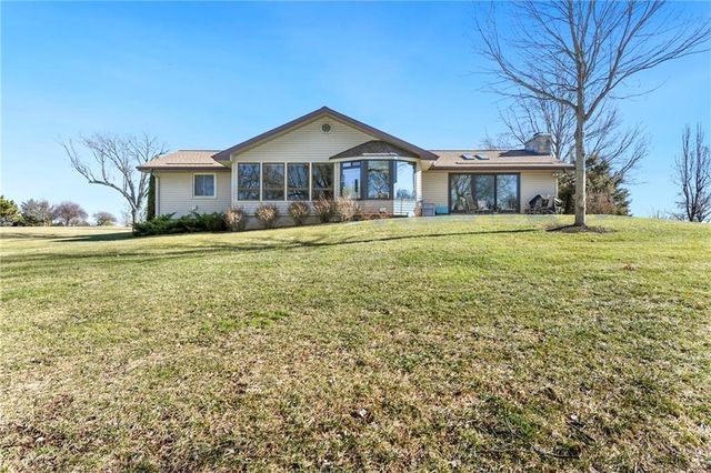 1800 Pine Ridge Drive, Leavenworth, KS 66048