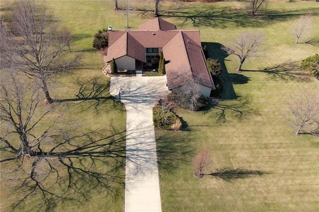 1800 Pine Ridge Drive, Leavenworth, KS 66048