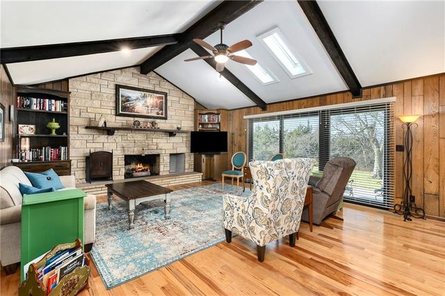 1800 Pine Ridge Drive, Leavenworth, KS 66048