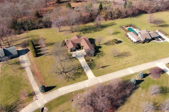 1800 Pine Ridge Drive, Leavenworth, KS 66048