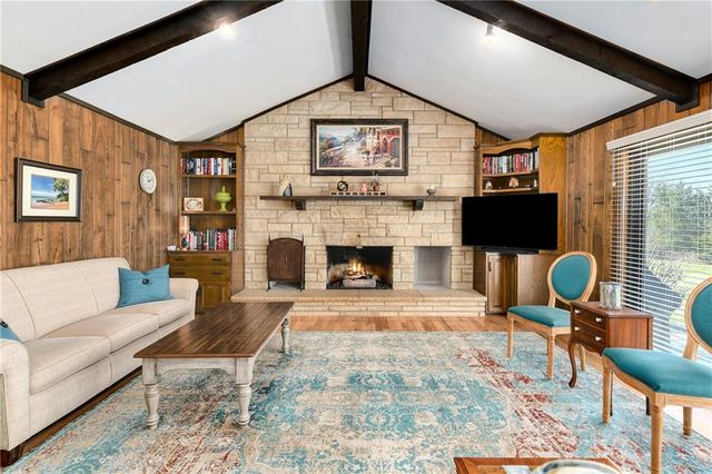 1800 Pine Ridge Drive, Leavenworth, KS 66048