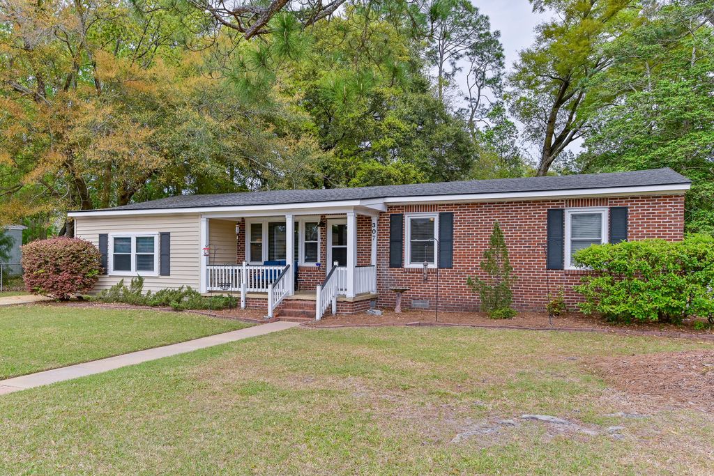 307 Burroughs Avenue, Beaufort, SC 29902