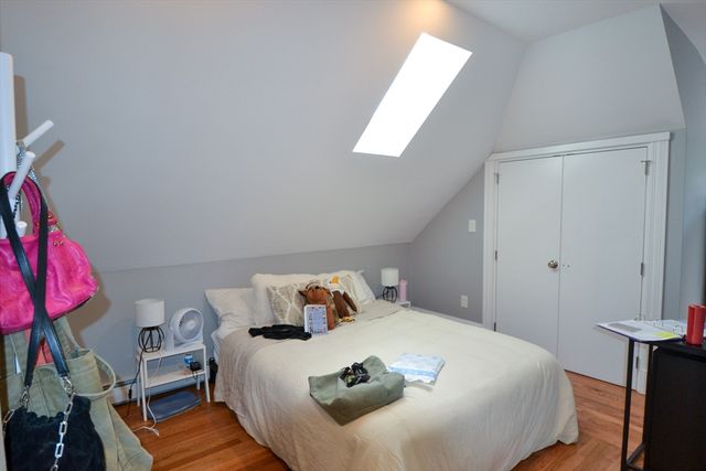 6-8 South St 3, Boston, MA 02135