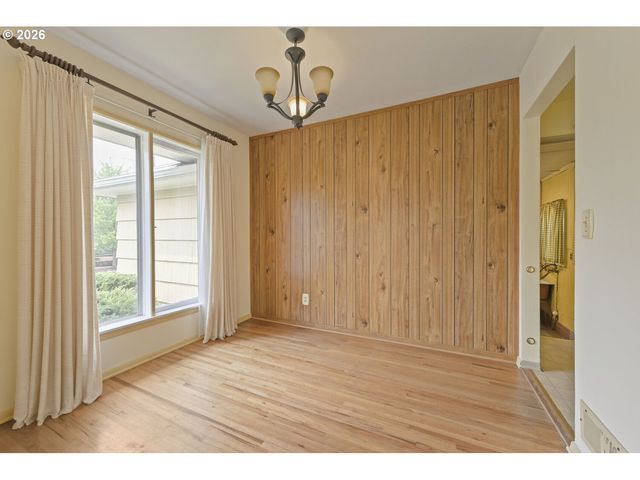 3828 Ne 75TH Ave, Portland, OR 97213