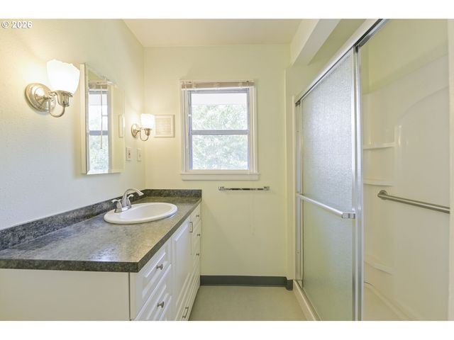 3828 Ne 75TH Ave, Portland, OR 97213