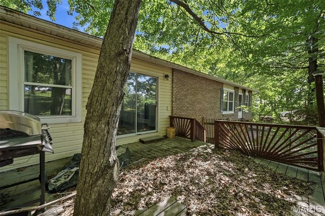 2243 Henson Farm Road, Festus, MO 63028
