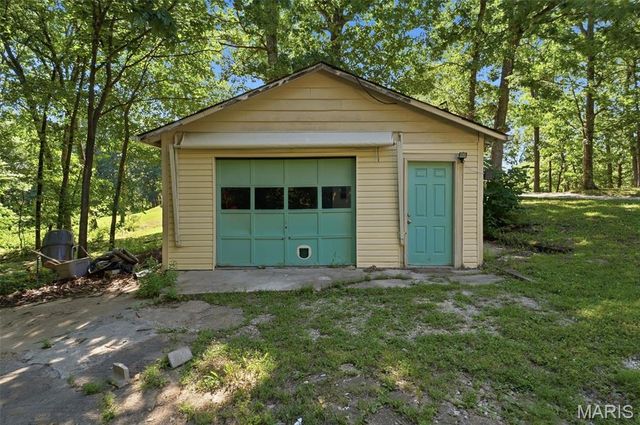 2243 Henson Farm Road, Festus, MO 63028