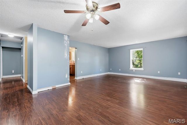 2243 Henson Farm Road, Festus, MO 63028