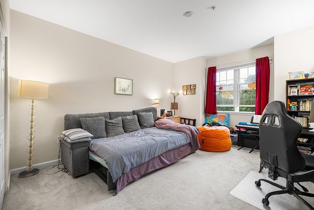 2 Arden Mills Way 2305, Fitchburg, MA 01420