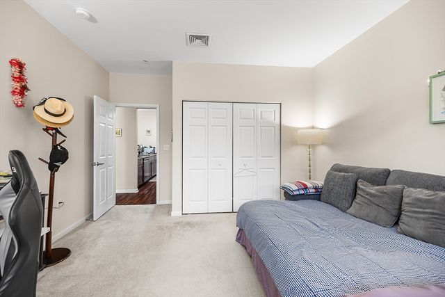 2 Arden Mills Way 2305, Fitchburg, MA 01420