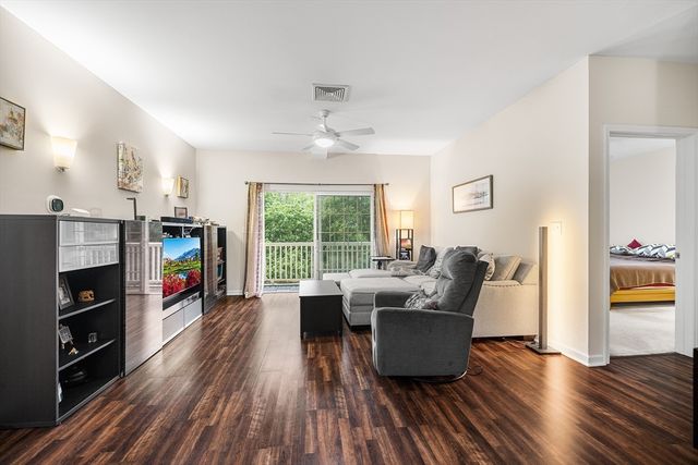 2 Arden Mills Way 2305, Fitchburg, MA 01420