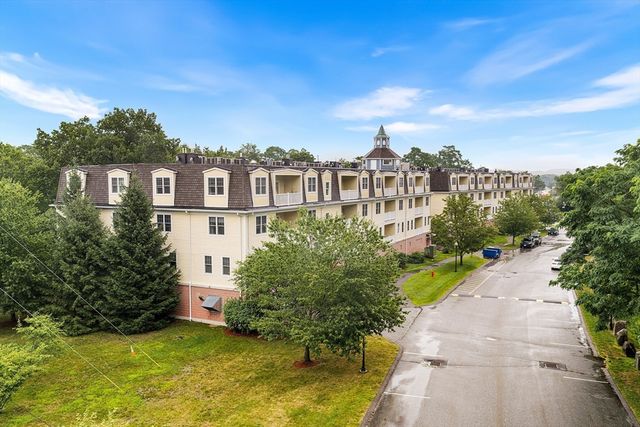 2 Arden Mills Way 2305, Fitchburg, MA 01420