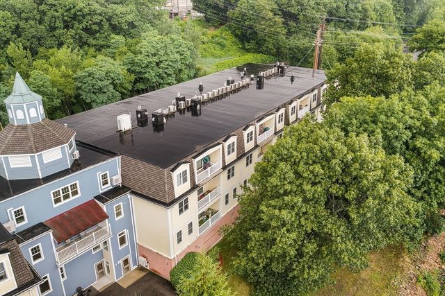 2 Arden Mills Way 2305, Fitchburg, MA 01420