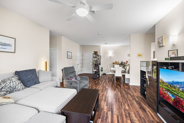 2 Arden Mills Way 2305, Fitchburg, MA 01420