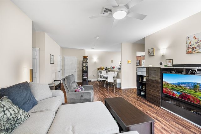 2 Arden Mills Way 2305, Fitchburg, MA 01420