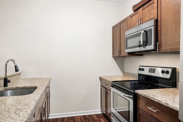 2 Arden Mills Way 2305, Fitchburg, MA 01420
