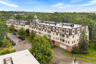 2 Arden Mills Way 2305, Fitchburg, MA 01420