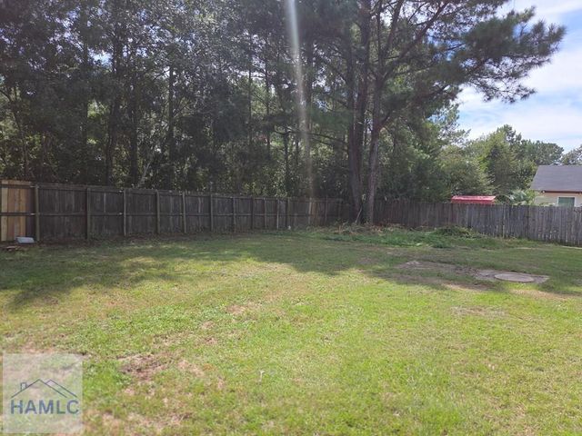 184 W Kenny Drive, Hinesville, GA 31313