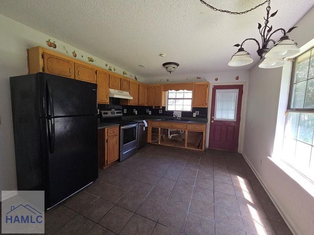 184 W Kenny Drive, Hinesville, GA 31313