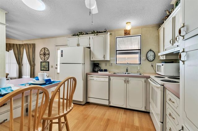 10315 CORTEZ ROAD W 26J, Bradenton, FL 34210