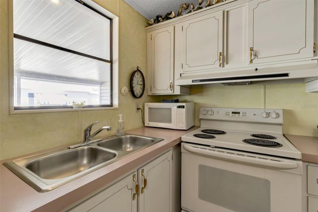 10315 CORTEZ ROAD W 26J, Bradenton, FL 34210