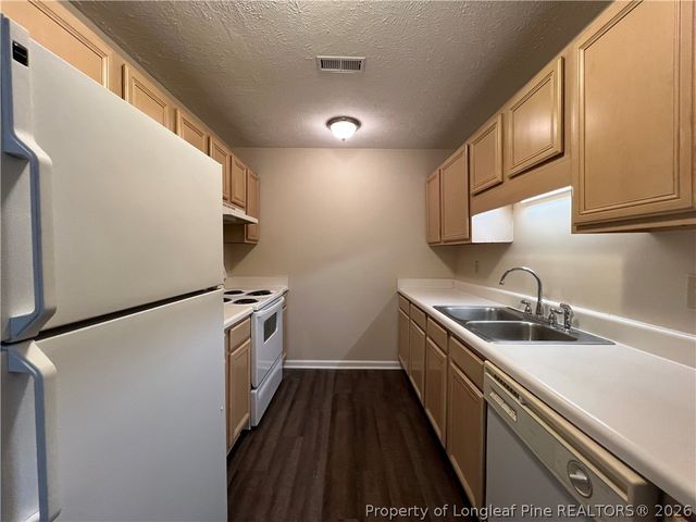 2587 Gotts Lane, Fayetteville, NC 28306