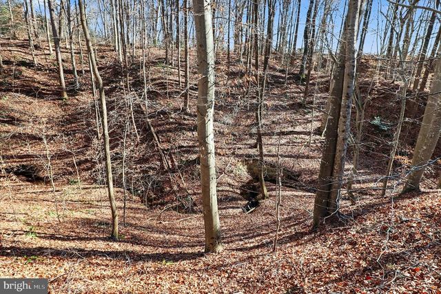 1326 KINGS HWY, King George, VA 22485