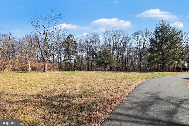 1326 KINGS HWY, King George, VA 22485