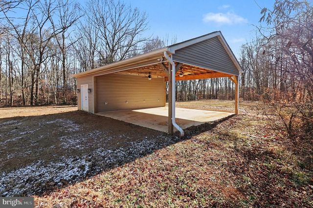 1326 KINGS HWY, King George, VA 22485