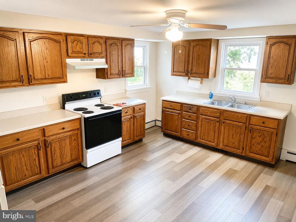 60-62 FRANKLIN ST, PENNS GROVE, NJ 08069 — photo 2