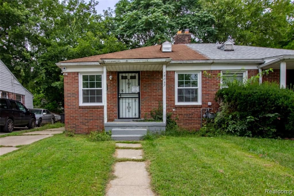 15057 Evergreen Road, Detroit, MI 48223