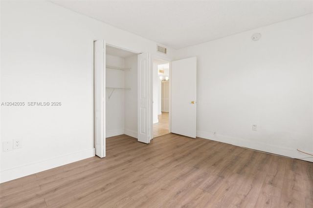 4215 N University Dr 305, Sunrise, FL 33351