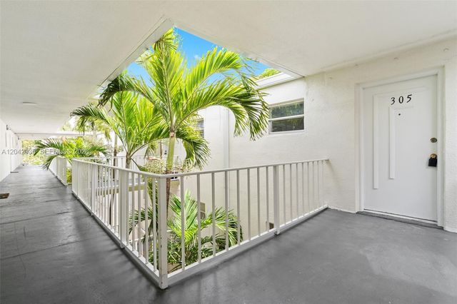 4215 N University Dr 305, Sunrise, FL 33351