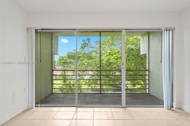 4215 N University Dr 305, Sunrise, FL 33351