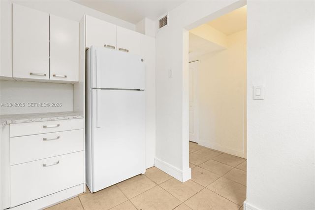 4215 N University Dr 305, Sunrise, FL 33351
