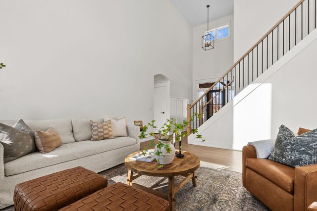 1904 Creekside Drive SW, Byron Center, MI 49315