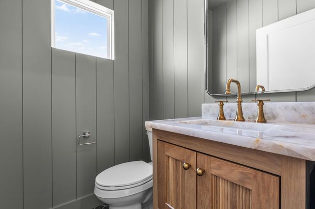 1904 Creekside Drive SW, Byron Center, MI 49315