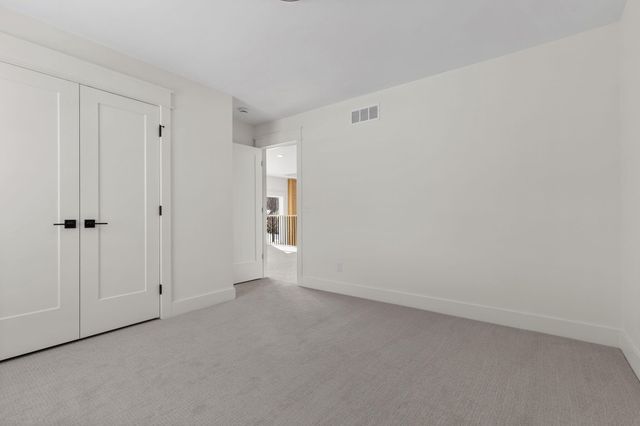 1904 Creekside Drive SW, Byron Center, MI 49315