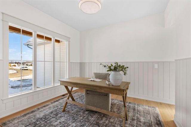 1904 Creekside Drive SW, Byron Center, MI 49315