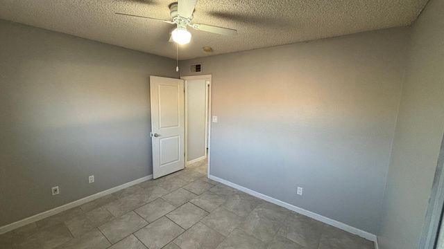 1130 E Butler Drive Apt B4, Phoenix, AZ 85020