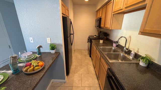 1130 E Butler Drive Apt B4, Phoenix, AZ 85020