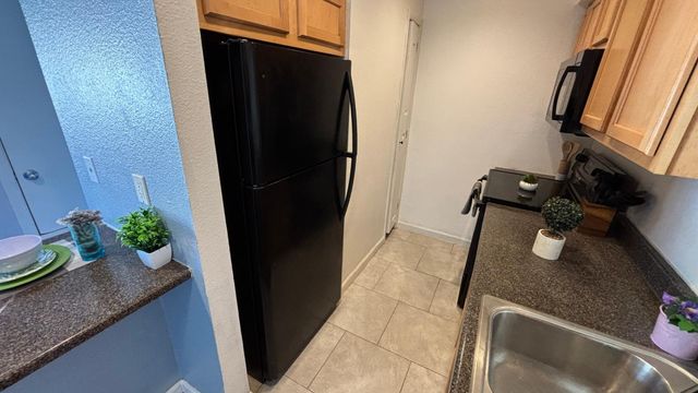 1130 E Butler Drive Apt B4, Phoenix, AZ 85020