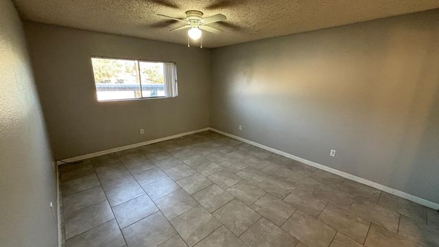 1130 E Butler Drive Apt B4, Phoenix, AZ 85020