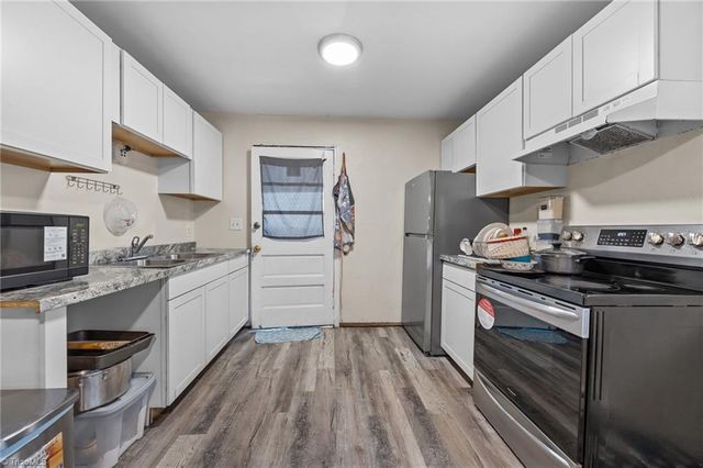 220 Mountview Drive, Mocksville, NC 27028